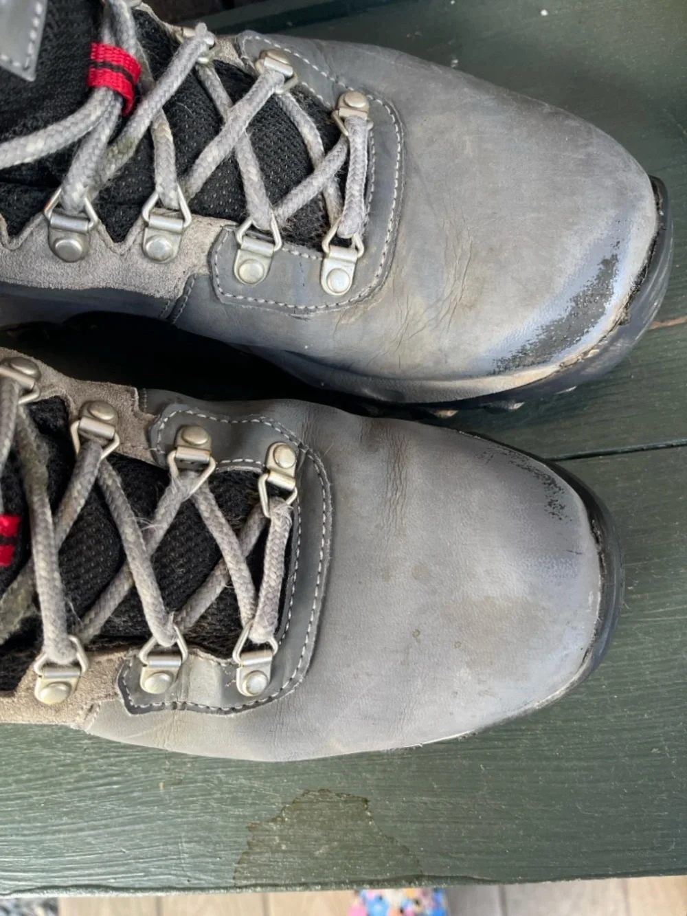 Columbia size 9 men’s hiking boots waterproof - Picture 2 of 11